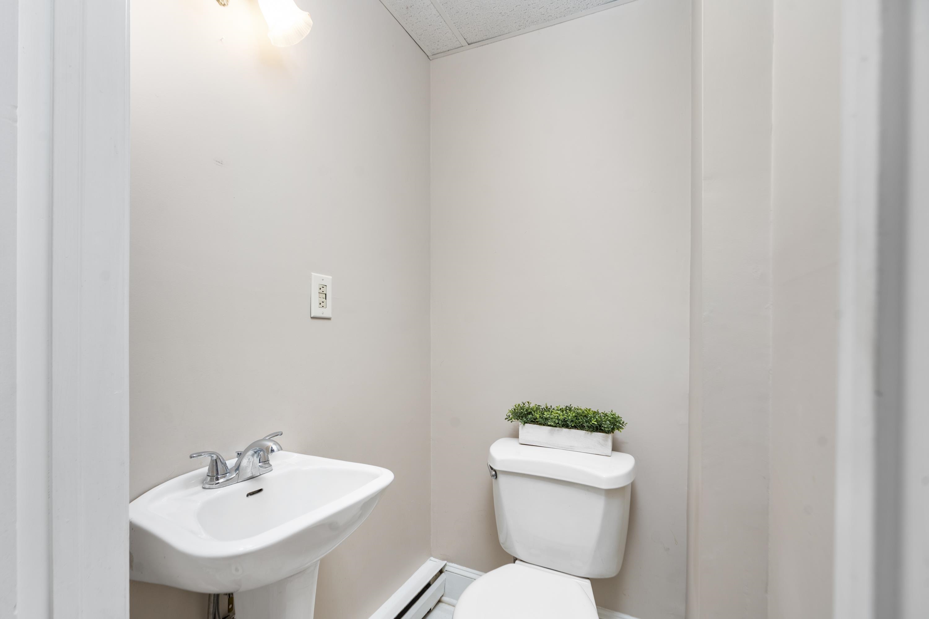 1000 SELMA BLVD, STAUNTON, Virginia 24401, 3 Bedrooms Bedrooms, ,1 BathroomBathrooms,Residential,1000 SELMA BLVD,675027 MLS # 675027 1000 SELMA BLVD, STAUNTON, Virginia 24401, 3 Bedrooms Bedrooms, ,1 BathroomBathrooms,Residential,1000 SELMA BLVD,675027 MLS # 675027