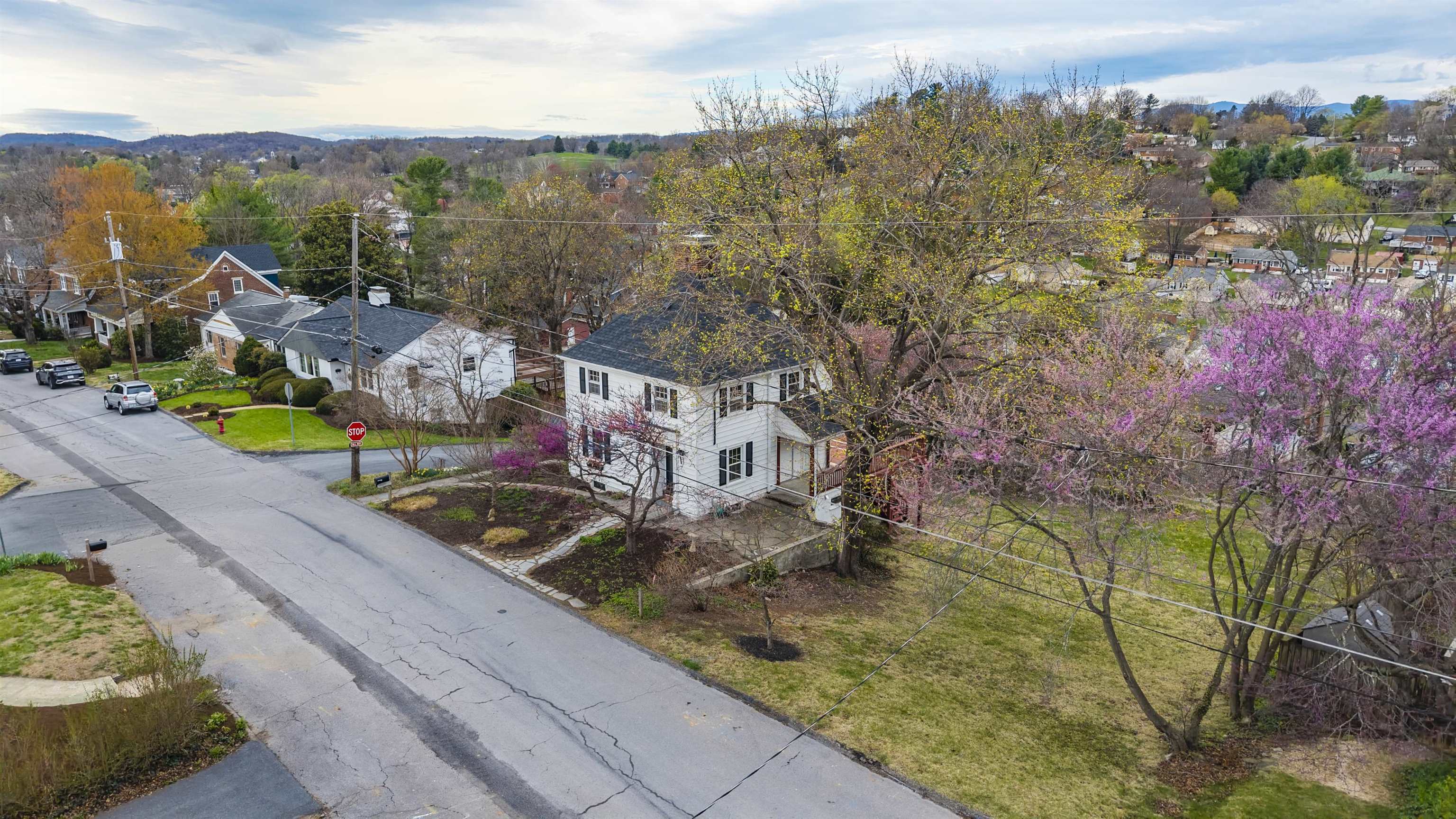 1000 SELMA BLVD, STAUNTON, Virginia 24401, 3 Bedrooms Bedrooms, ,1 BathroomBathrooms,Residential,1000 SELMA BLVD,675027 MLS # 675027 1000 SELMA BLVD, STAUNTON, Virginia 24401, 3 Bedrooms Bedrooms, ,1 BathroomBathrooms,Residential,1000 SELMA BLVD,675027 MLS # 675027