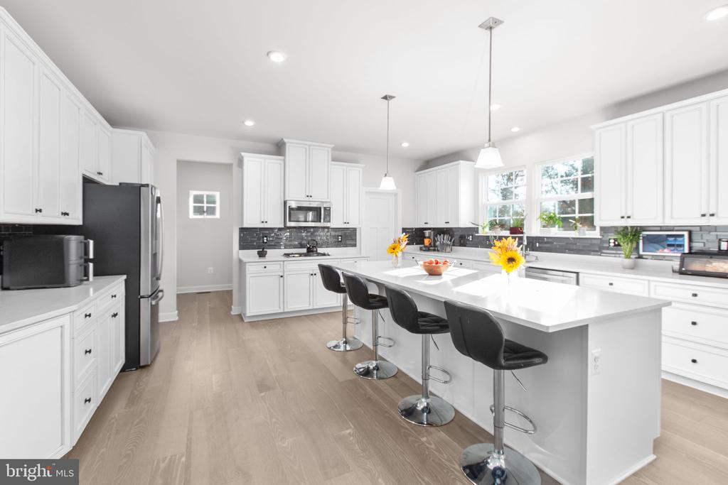 12301 FAWN LAKE PKWY, SPOTSYLVANIA, Virginia 22551, 5 Bedrooms Bedrooms, ,4 BathroomsBathrooms,Residential,12301 FAWN LAKE PKWY,VASP2037598 MLS # VASP2037598