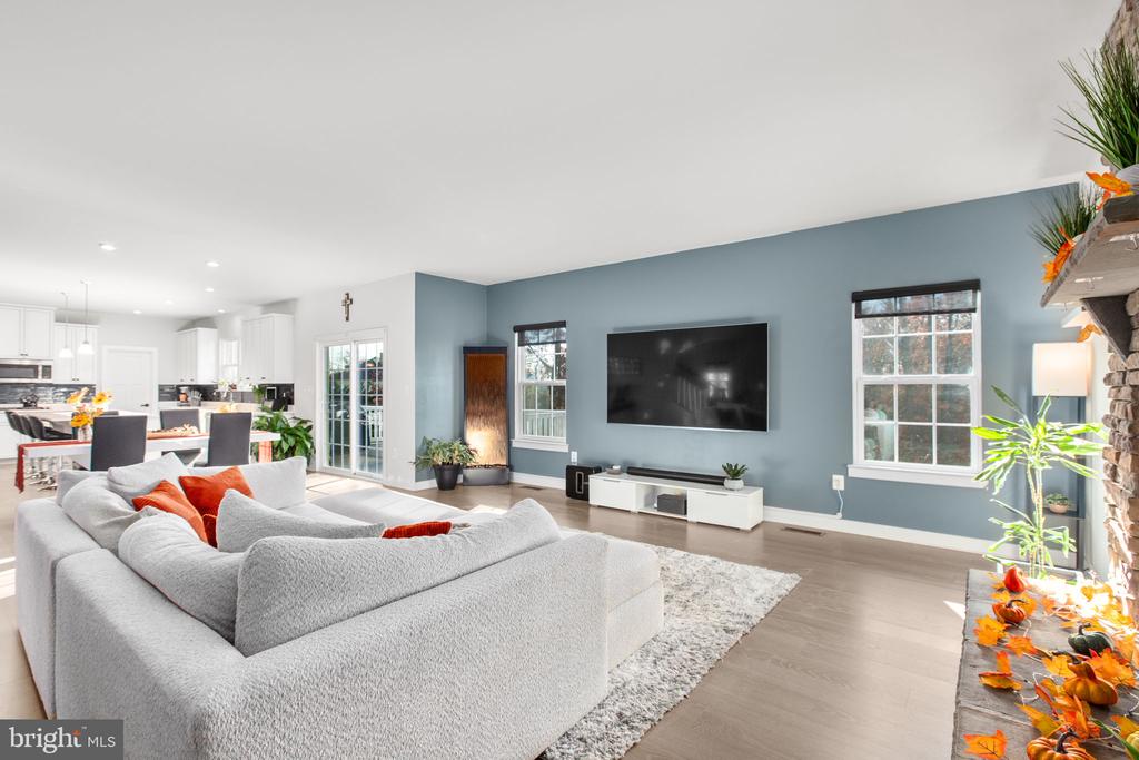 12301 FAWN LAKE PKWY, SPOTSYLVANIA, Virginia 22551, 5 Bedrooms Bedrooms, ,4 BathroomsBathrooms,Residential,12301 FAWN LAKE PKWY,VASP2037598 MLS # VASP2037598