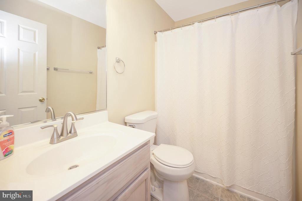 1115 EASTOVER PKWY, LOCUST GROVE, Virginia 22508, 4 Bedrooms Bedrooms, ,3 BathroomsBathrooms,Residential,1115 EASTOVER PKWY,VAOR2013534 MLS # VAOR2013534