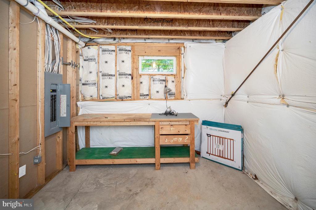 1115 EASTOVER PKWY, LOCUST GROVE, Virginia 22508, 4 Bedrooms Bedrooms, ,3 BathroomsBathrooms,Residential,1115 EASTOVER PKWY,VAOR2013534 MLS # VAOR2013534