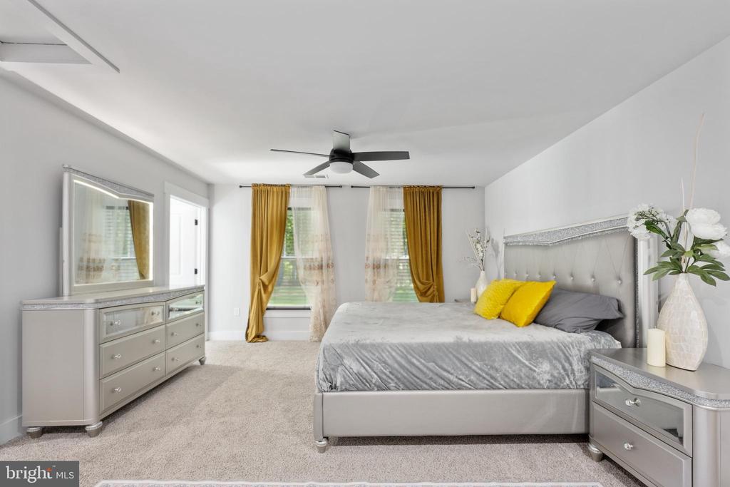 11204 HONOR BRIDGE FARM PLACE PL, SPOTSYLVANIA, Virginia 22551, 5 Bedrooms Bedrooms, ,3 BathroomsBathrooms,Residential,11204 HONOR BRIDGE FARM PLACE PL,VASP2039750 MLS # VASP2039750