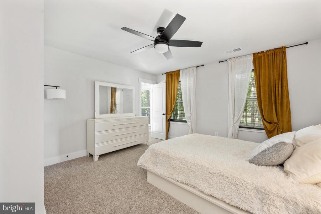 11204 HONOR BRIDGE FARM PLACE PL, SPOTSYLVANIA, Virginia 22551, 5 Bedrooms Bedrooms, ,3 BathroomsBathrooms,Residential,11204 HONOR BRIDGE FARM PLACE PL,VASP2039750 MLS # VASP2039750