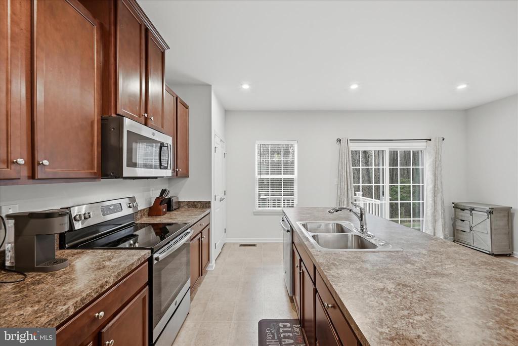 6506 CRITTENDEN LN, SPOTSYLVANIA, Virginia 22553, 3 Bedrooms Bedrooms, ,2 BathroomsBathrooms,Residential,6506 CRITTENDEN LN,VASP2040364 MLS # VASP2040364