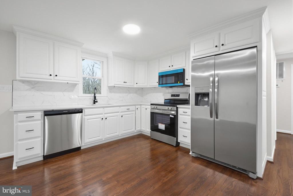 10206 BATTLEFIELD DR, SPOTSYLVANIA, Virginia 22553, 3 Bedrooms Bedrooms, ,2 BathroomsBathrooms,Residential,10206 BATTLEFIELD DR,VASP2040380 MLS # VASP2040380