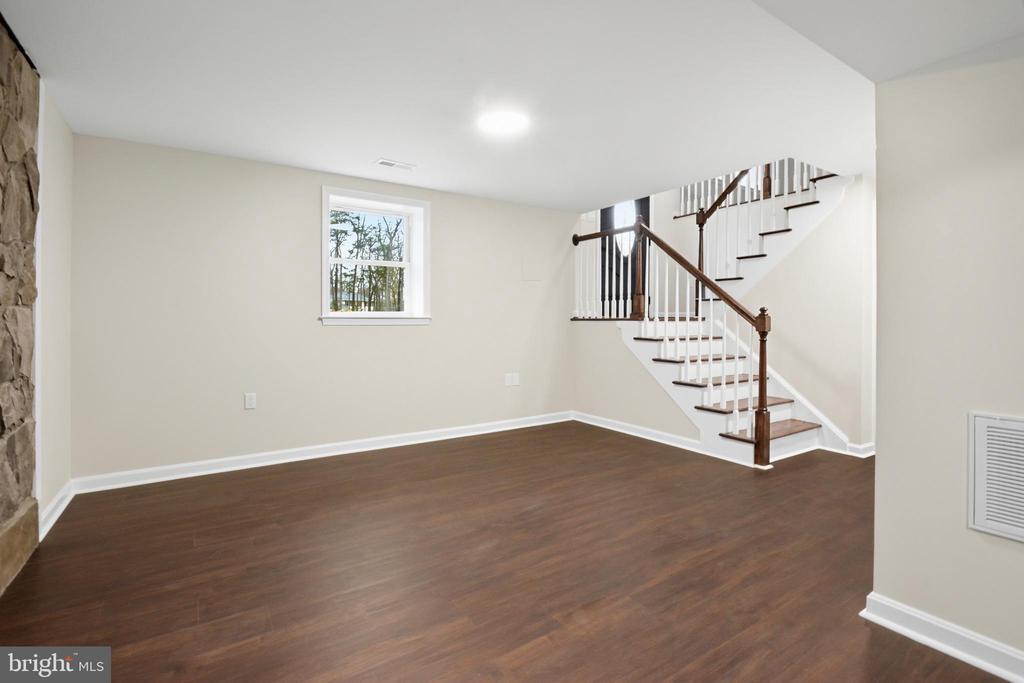 10206 BATTLEFIELD DR, SPOTSYLVANIA, Virginia 22553, 3 Bedrooms Bedrooms, ,2 BathroomsBathrooms,Residential,10206 BATTLEFIELD DR,VASP2040380 MLS # VASP2040380