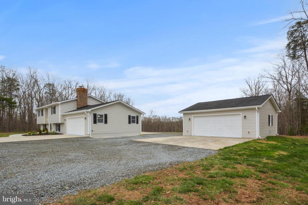 10206 BATTLEFIELD DR, SPOTSYLVANIA, Virginia 22553, 3 Bedrooms Bedrooms, ,2 BathroomsBathrooms,Residential,10206 BATTLEFIELD DR,VASP2040380 MLS # VASP2040380