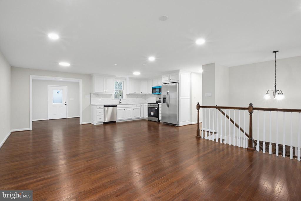 10206 BATTLEFIELD DR, SPOTSYLVANIA, Virginia 22553, 3 Bedrooms Bedrooms, ,2 BathroomsBathrooms,Residential,10206 BATTLEFIELD DR,VASP2040380 MLS # VASP2040380