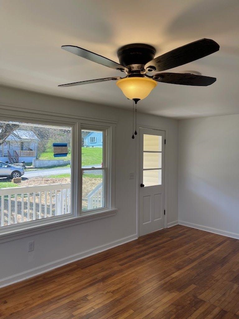 336 W RAILROAD AVE, CRAIGSVILLE, Virginia 24430, 3 Bedrooms Bedrooms, ,1 BathroomBathrooms,Residential,336 W RAILROAD AVE,675032 MLS # 675032 336 W RAILROAD AVE, CRAIGSVILLE, Virginia 24430, 3 Bedrooms Bedrooms, ,1 BathroomBathrooms,Residential,336 W RAILROAD AVE,675032 MLS # 675032