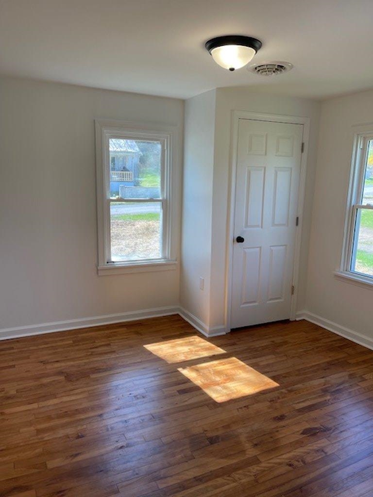 336 W RAILROAD AVE, CRAIGSVILLE, Virginia 24430, 3 Bedrooms Bedrooms, ,1 BathroomBathrooms,Residential,336 W RAILROAD AVE,675032 MLS # 675032 336 W RAILROAD AVE, CRAIGSVILLE, Virginia 24430, 3 Bedrooms Bedrooms, ,1 BathroomBathrooms,Residential,336 W RAILROAD AVE,675032 MLS # 675032