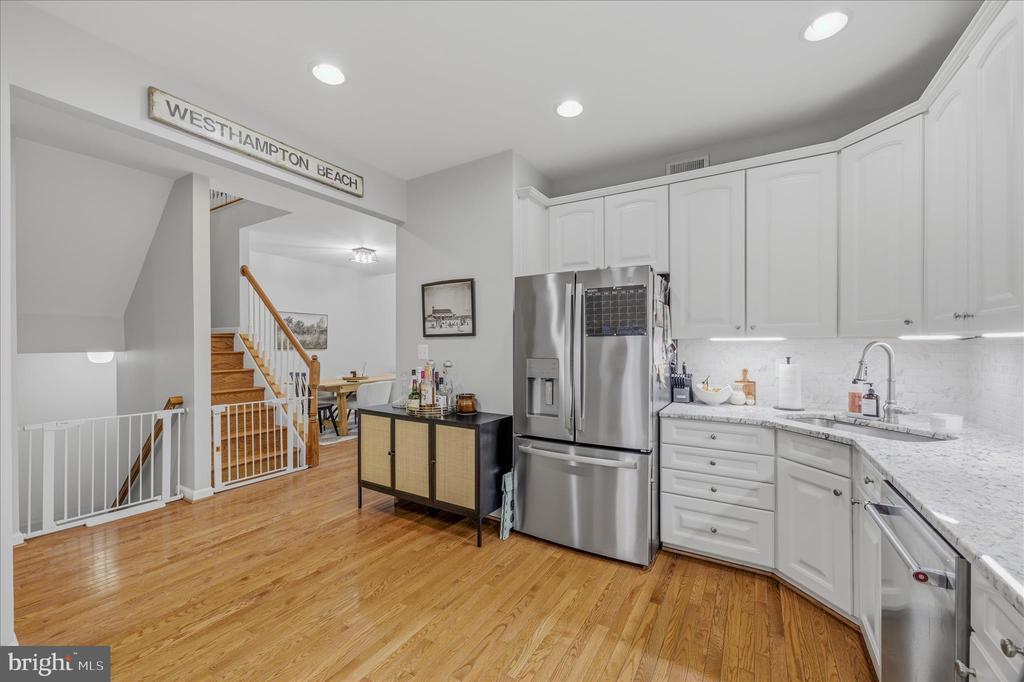 220 W RIDGE CT, WARRENTON, Virginia 20186, 4 Bedrooms Bedrooms, ,3 BathroomsBathrooms,Residential,220 W RIDGE CT,VAFQ2021028 MLS # VAFQ2021028 220 W RIDGE CT, WARRENTON, Virginia 20186, 4 Bedrooms Bedrooms, ,3 BathroomsBathrooms,Residential,220 W RIDGE CT,VAFQ2021028 MLS # VAFQ2021028