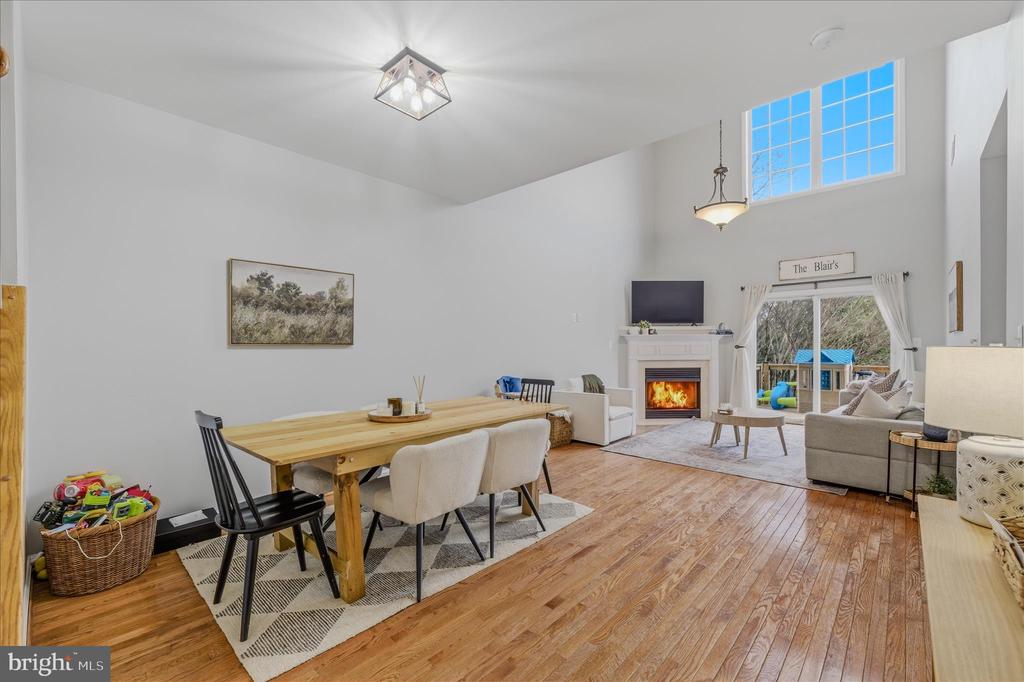 220 W RIDGE CT, WARRENTON, Virginia 20186, 4 Bedrooms Bedrooms, ,3 BathroomsBathrooms,Residential,220 W RIDGE CT,VAFQ2021028 MLS # VAFQ2021028 220 W RIDGE CT, WARRENTON, Virginia 20186, 4 Bedrooms Bedrooms, ,3 BathroomsBathrooms,Residential,220 W RIDGE CT,VAFQ2021028 MLS # VAFQ2021028