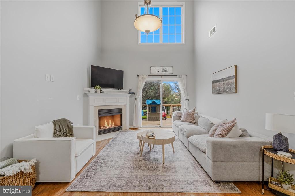 220 W RIDGE CT, WARRENTON, Virginia 20186, 4 Bedrooms Bedrooms, ,3 BathroomsBathrooms,Residential,220 W RIDGE CT,VAFQ2021028 MLS # VAFQ2021028 220 W RIDGE CT, WARRENTON, Virginia 20186, 4 Bedrooms Bedrooms, ,3 BathroomsBathrooms,Residential,220 W RIDGE CT,VAFQ2021028 MLS # VAFQ2021028