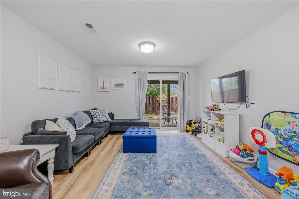 220 W RIDGE CT, WARRENTON, Virginia 20186, 4 Bedrooms Bedrooms, ,3 BathroomsBathrooms,Residential,220 W RIDGE CT,VAFQ2021028 MLS # VAFQ2021028 220 W RIDGE CT, WARRENTON, Virginia 20186, 4 Bedrooms Bedrooms, ,3 BathroomsBathrooms,Residential,220 W RIDGE CT,VAFQ2021028 MLS # VAFQ2021028