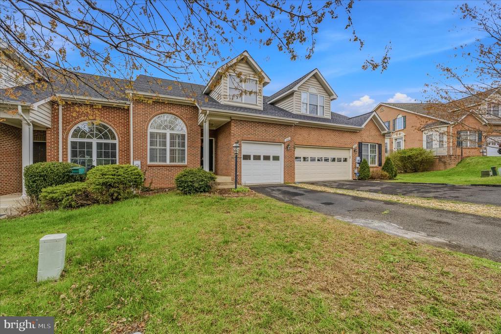 220 W RIDGE CT, WARRENTON, Virginia 20186, 4 Bedrooms Bedrooms, ,3 BathroomsBathrooms,Residential,220 W RIDGE CT,VAFQ2021028 MLS # VAFQ2021028 220 W RIDGE CT, WARRENTON, Virginia 20186, 4 Bedrooms Bedrooms, ,3 BathroomsBathrooms,Residential,220 W RIDGE CT,VAFQ2021028 MLS # VAFQ2021028