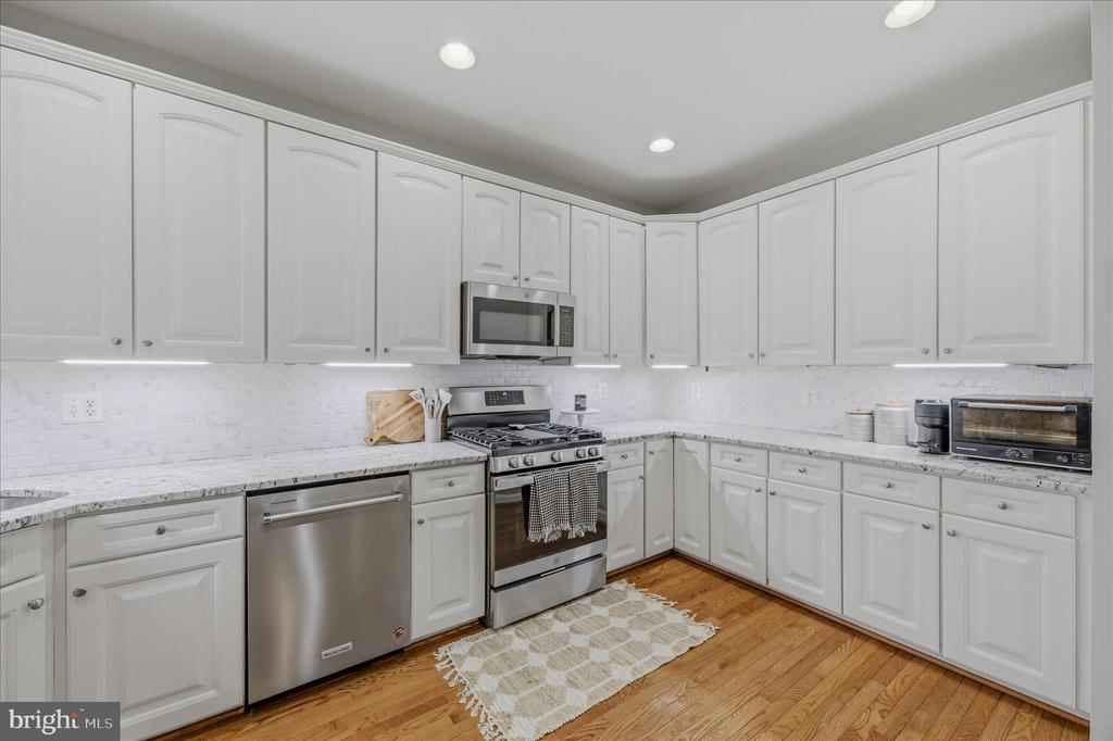 220 W RIDGE CT, WARRENTON, Virginia 20186, 4 Bedrooms Bedrooms, ,3 BathroomsBathrooms,Residential,220 W RIDGE CT,VAFQ2021028 MLS # VAFQ2021028 220 W RIDGE CT, WARRENTON, Virginia 20186, 4 Bedrooms Bedrooms, ,3 BathroomsBathrooms,Residential,220 W RIDGE CT,VAFQ2021028 MLS # VAFQ2021028