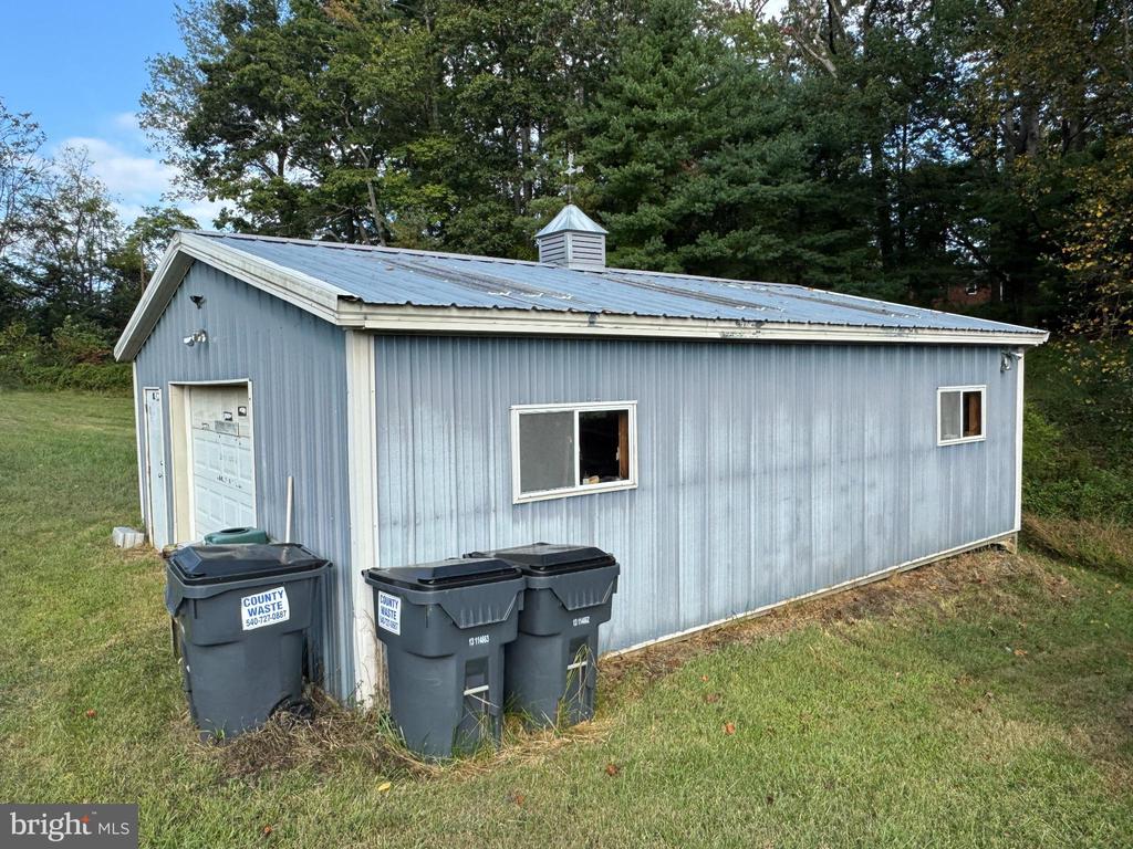 5424 N SEMINOLE TRL, BRIGHTWOOD, Virginia 22715, 3 Bedrooms Bedrooms, ,1 BathroomBathrooms,Residential,5424 N SEMINOLE TRL,VAMA2002660 MLS # VAMA2002660