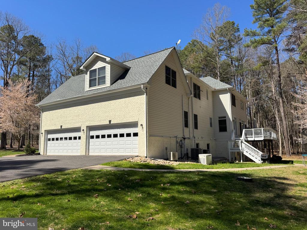 12001 HONOR BRIDGE FARM DR, SPOTSYLVANIA, Virginia 22551, 7 Bedrooms Bedrooms, ,5 BathroomsBathrooms,Residential,12001 HONOR BRIDGE FARM DR,VASP2040442 MLS # VASP2040442