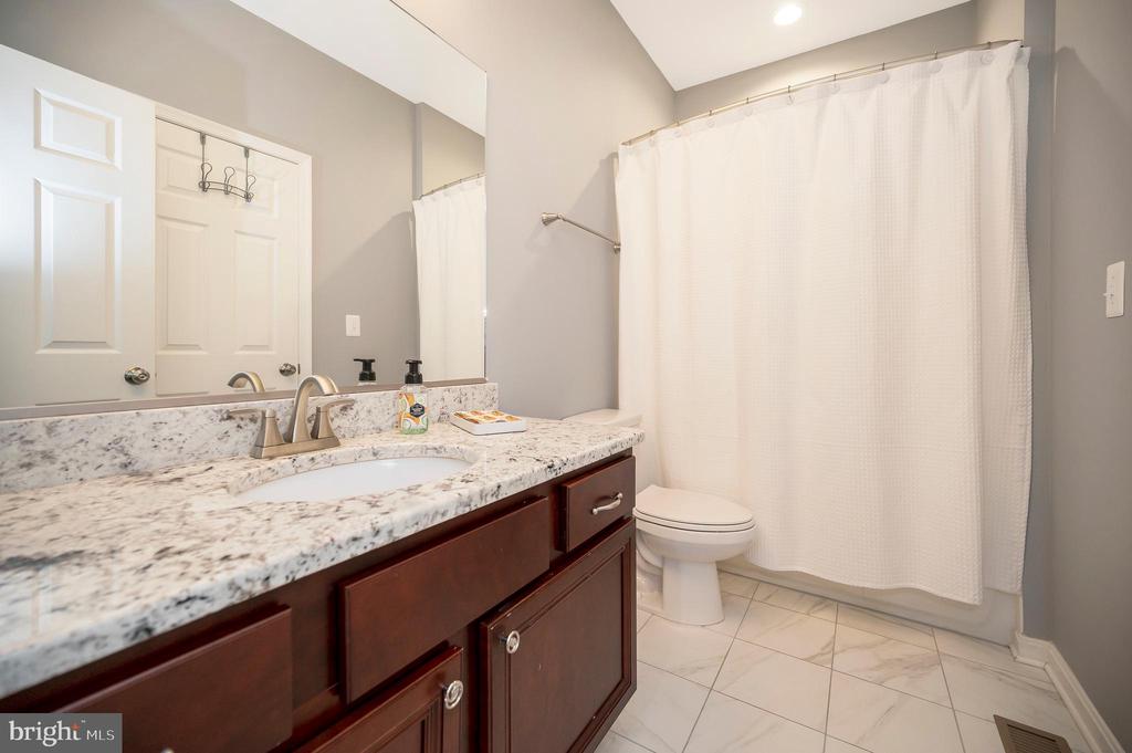 12001 HONOR BRIDGE FARM DR, SPOTSYLVANIA, Virginia 22551, 7 Bedrooms Bedrooms, ,5 BathroomsBathrooms,Residential,12001 HONOR BRIDGE FARM DR,VASP2040442 MLS # VASP2040442