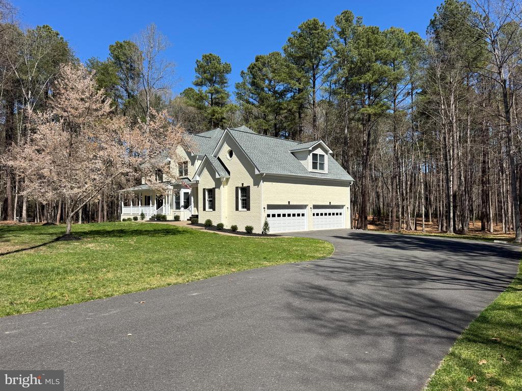 12001 HONOR BRIDGE FARM DR, SPOTSYLVANIA, Virginia 22551, 7 Bedrooms Bedrooms, ,5 BathroomsBathrooms,Residential,12001 HONOR BRIDGE FARM DR,VASP2040442 MLS # VASP2040442