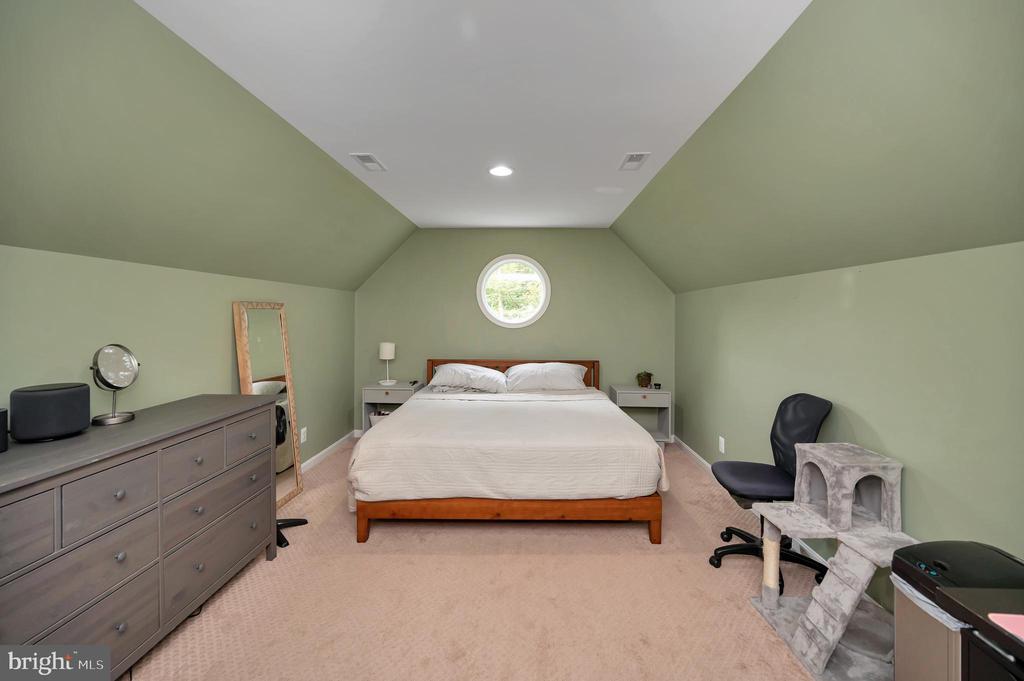 12001 HONOR BRIDGE FARM DR, SPOTSYLVANIA, Virginia 22551, 7 Bedrooms Bedrooms, ,5 BathroomsBathrooms,Residential,12001 HONOR BRIDGE FARM DR,VASP2040442 MLS # VASP2040442