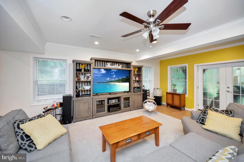 12001 HONOR BRIDGE FARM DR, SPOTSYLVANIA, Virginia 22551, 7 Bedrooms Bedrooms, ,5 BathroomsBathrooms,Residential,12001 HONOR BRIDGE FARM DR,VASP2040442 MLS # VASP2040442