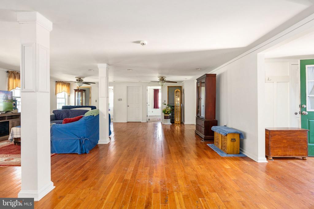 8029 FLIPPO DR, FREDERICKSBURG, Virginia 22408, 3 Bedrooms Bedrooms, ,2 BathroomsBathrooms,Residential,8029 FLIPPO DR,VASP2040436 MLS # VASP2040436 8029 FLIPPO DR, FREDERICKSBURG, Virginia 22408, 3 Bedrooms Bedrooms, ,2 BathroomsBathrooms,Residential,8029 FLIPPO DR,VASP2040436 MLS # VASP2040436