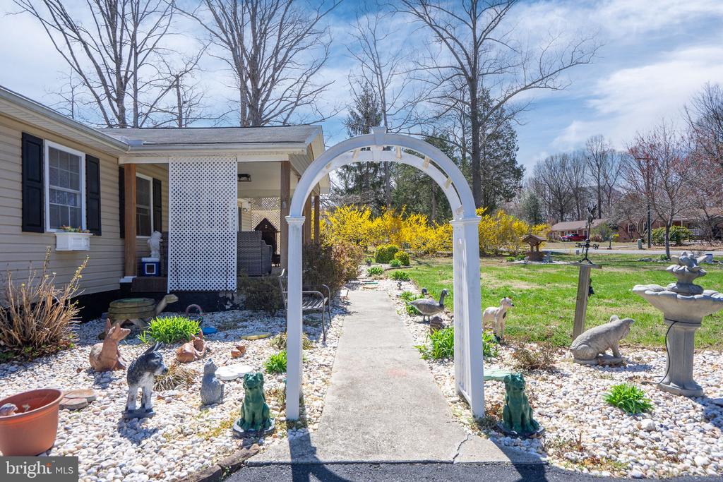 8029 FLIPPO DR, FREDERICKSBURG, Virginia 22408, 3 Bedrooms Bedrooms, ,2 BathroomsBathrooms,Residential,8029 FLIPPO DR,VASP2040436 MLS # VASP2040436 8029 FLIPPO DR, FREDERICKSBURG, Virginia 22408, 3 Bedrooms Bedrooms, ,2 BathroomsBathrooms,Residential,8029 FLIPPO DR,VASP2040436 MLS # VASP2040436