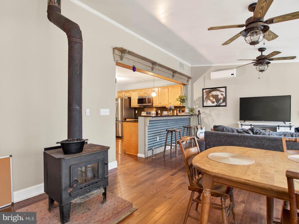 2586 W HOOVER RD, HAYWOOD, Virginia 22722, 3 Bedrooms Bedrooms, ,2 BathroomsBathrooms,Residential,2586 W HOOVER RD,VAMA2002666 MLS # VAMA2002666