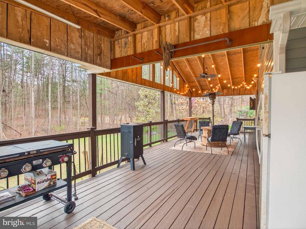 2586 W HOOVER RD, HAYWOOD, Virginia 22722, 3 Bedrooms Bedrooms, ,2 BathroomsBathrooms,Residential,2586 W HOOVER RD,VAMA2002666 MLS # VAMA2002666