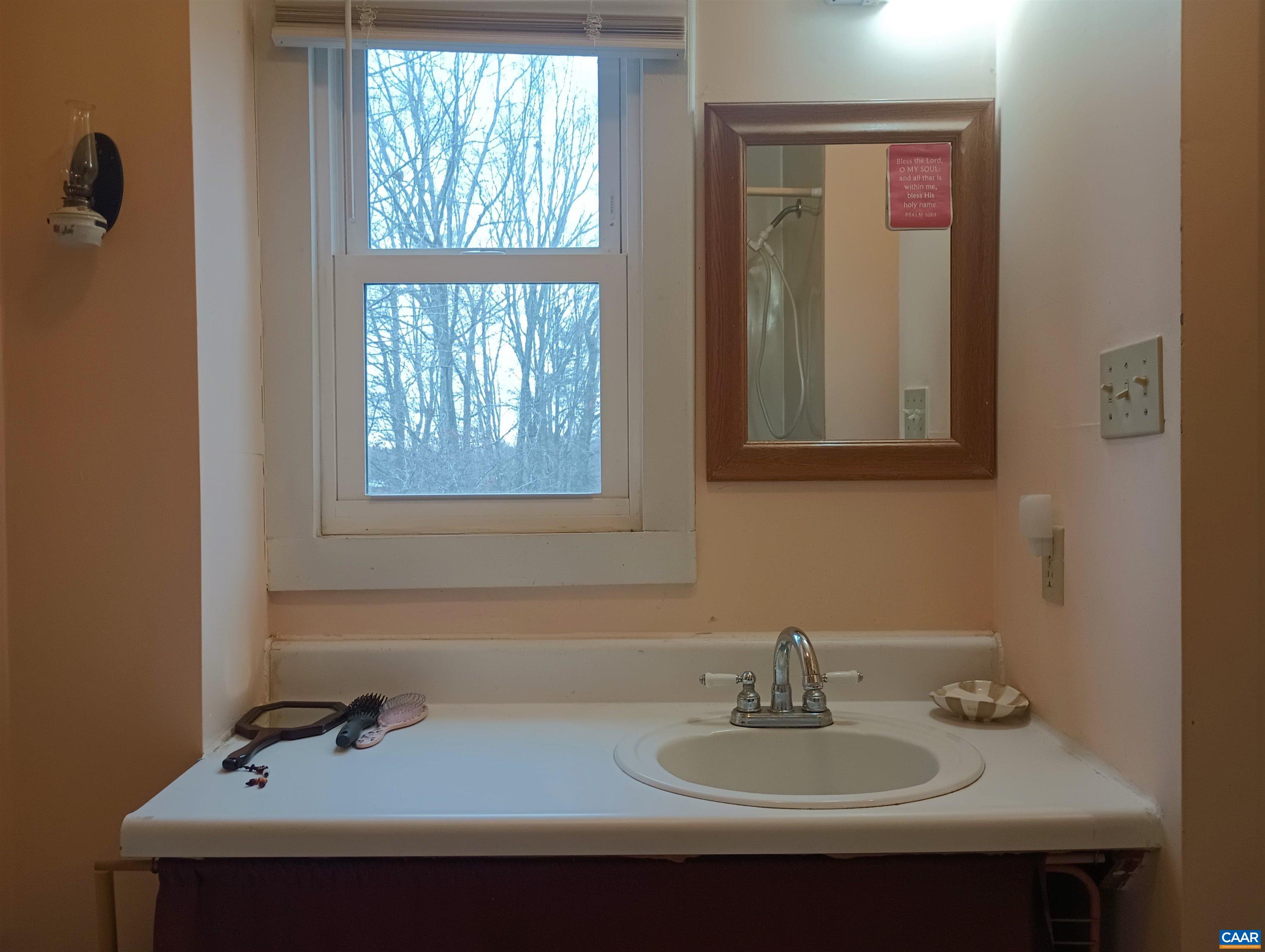 3901 MIDLAND RD, WINGINA, Virginia 24599, 2 Bedrooms Bedrooms, ,1 BathroomBathrooms,Residential,3901 MIDLAND RD,673762 MLS # 673762