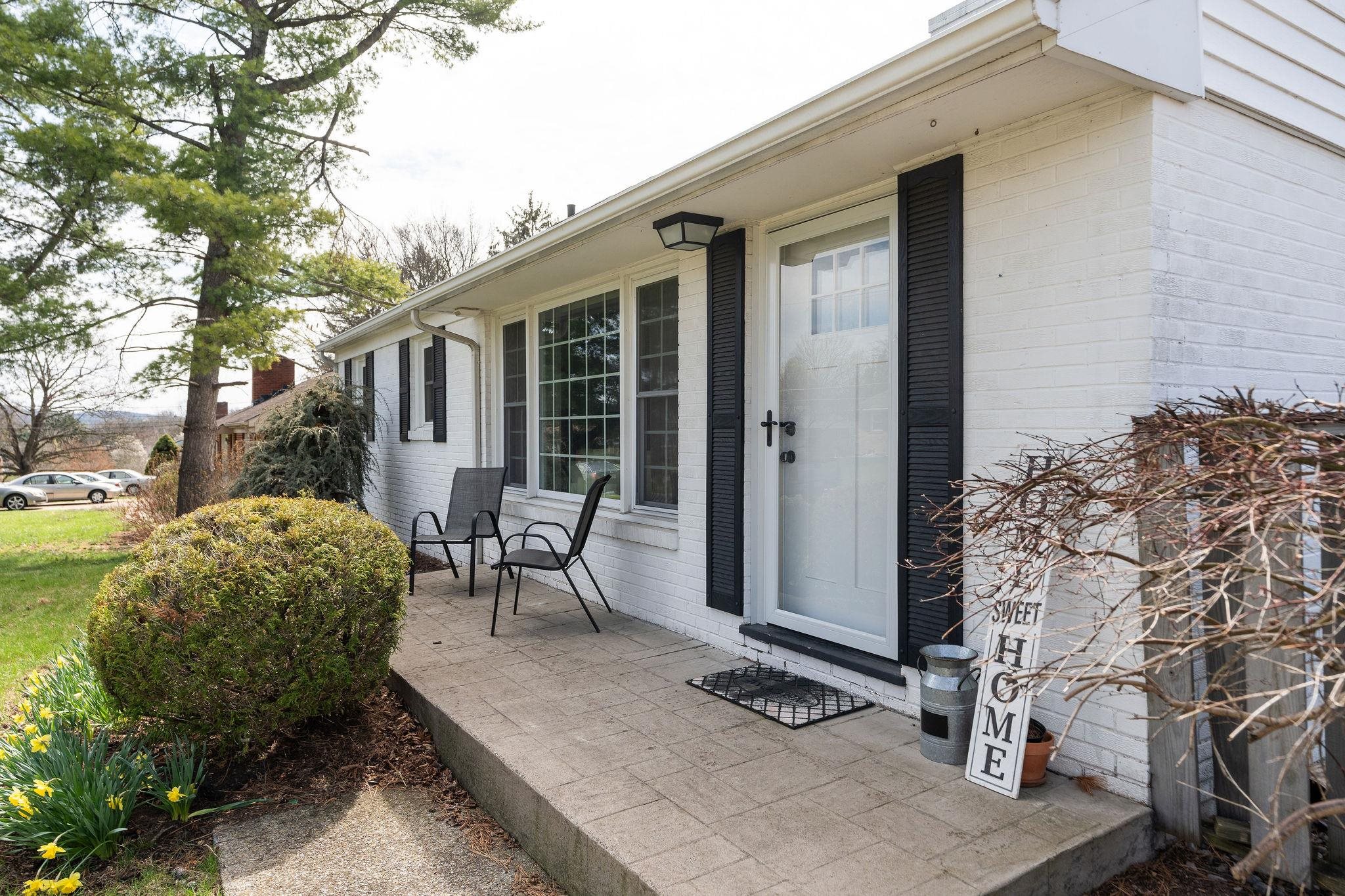 85 SHARON ST, HARRISONBURG, Virginia 22801, 3 Bedrooms Bedrooms, ,1 BathroomBathrooms,Residential,85 SHARON ST,675034 MLS # 675034