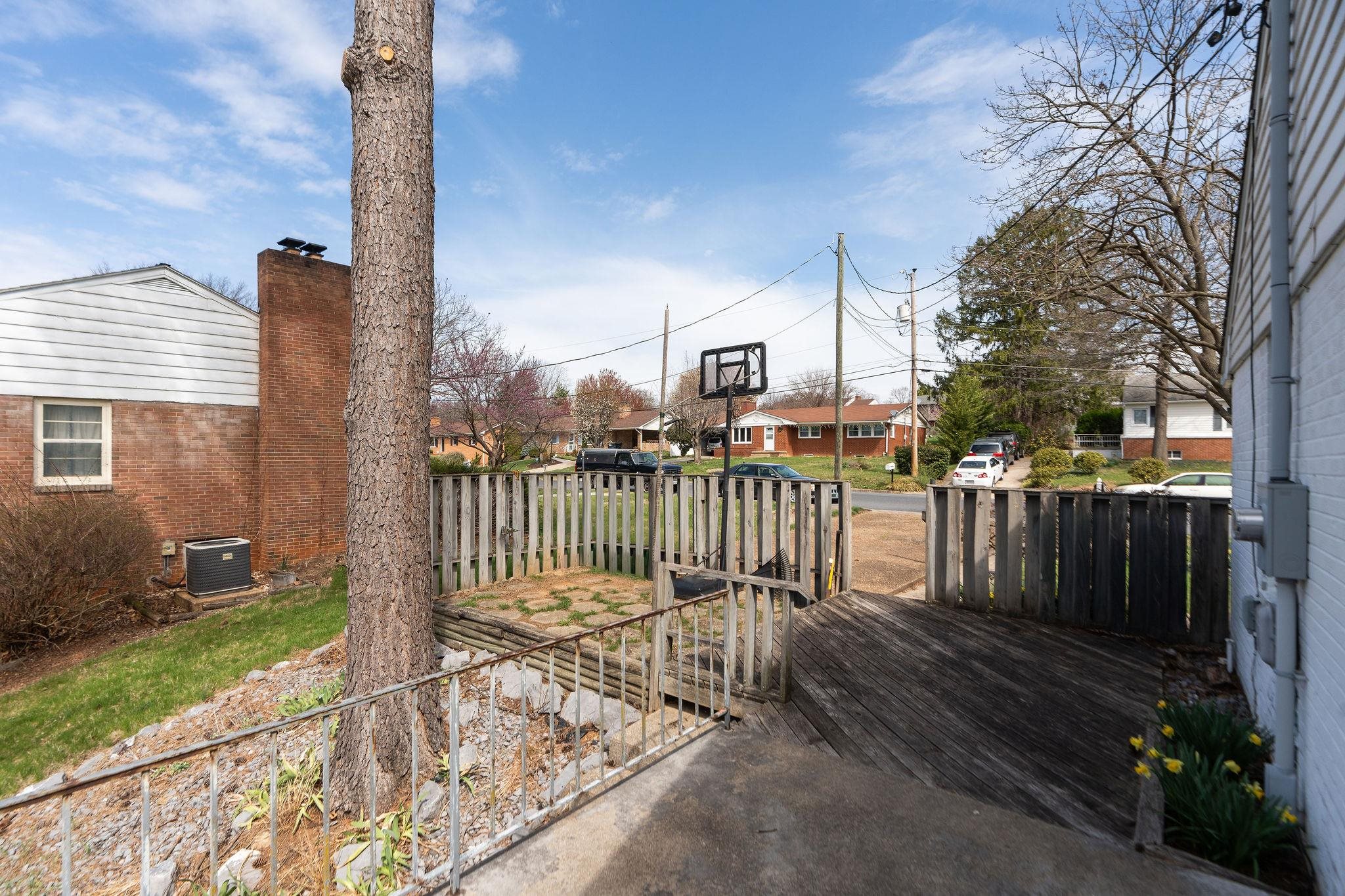 85 SHARON ST, HARRISONBURG, Virginia 22801, 3 Bedrooms Bedrooms, ,1 BathroomBathrooms,Residential,85 SHARON ST,675034 MLS # 675034