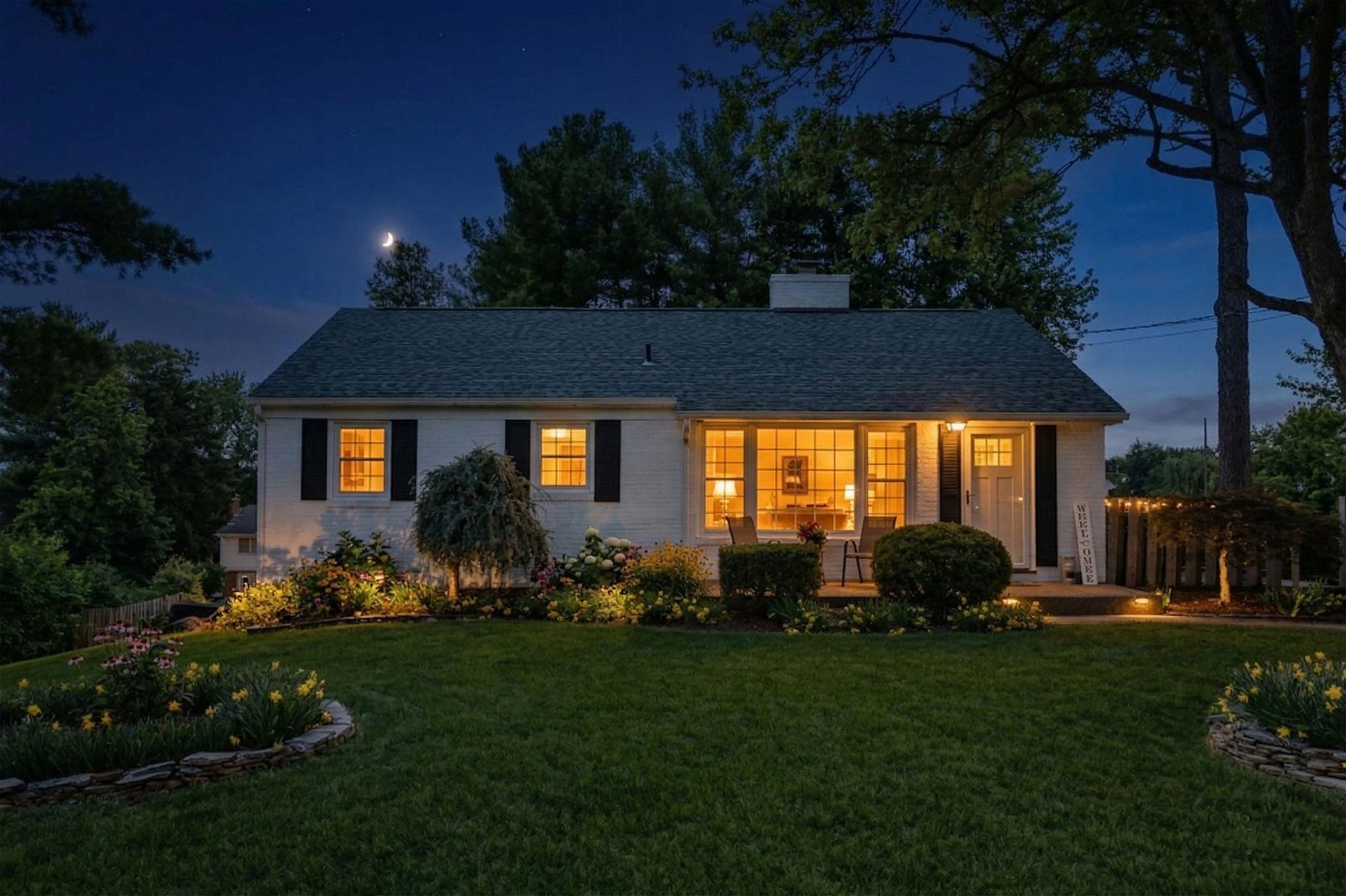 85 SHARON ST, HARRISONBURG, Virginia 22801, 3 Bedrooms Bedrooms, ,1 BathroomBathrooms,Residential,85 SHARON ST,675034 MLS # 675034