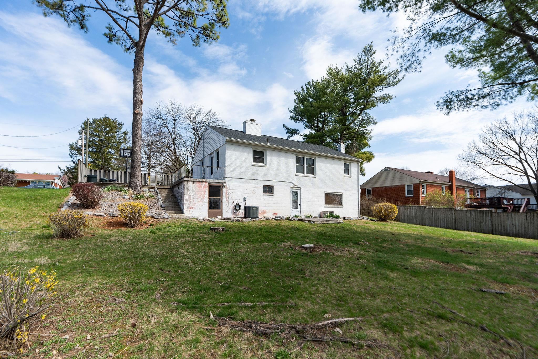 85 SHARON ST, HARRISONBURG, Virginia 22801, 3 Bedrooms Bedrooms, ,1 BathroomBathrooms,Residential,85 SHARON ST,675034 MLS # 675034