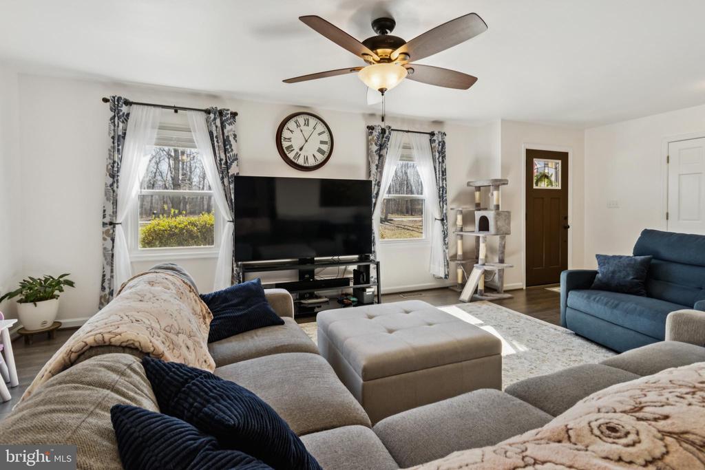 8174 BLACK WALNUT RUN RD, RHOADESVILLE, Virginia 22542, 3 Bedrooms Bedrooms, ,2 BathroomsBathrooms,Residential,8174 BLACK WALNUT RUN RD,VAOR2013636 MLS # VAOR2013636