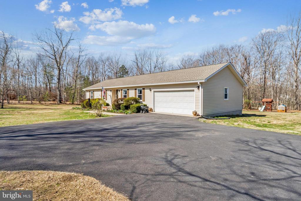 8174 BLACK WALNUT RUN RD, RHOADESVILLE, Virginia 22542, 3 Bedrooms Bedrooms, ,2 BathroomsBathrooms,Residential,8174 BLACK WALNUT RUN RD,VAOR2013636 MLS # VAOR2013636