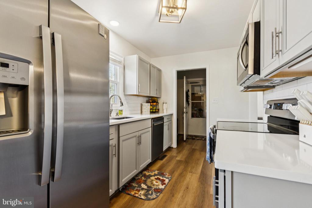 8174 BLACK WALNUT RUN RD, RHOADESVILLE, Virginia 22542, 3 Bedrooms Bedrooms, ,2 BathroomsBathrooms,Residential,8174 BLACK WALNUT RUN RD,VAOR2013636 MLS # VAOR2013636