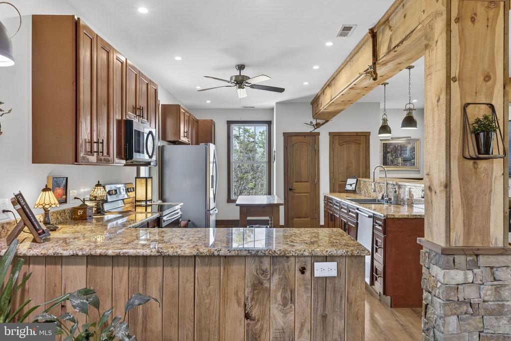 40 ANGEL KISS LN, CASTLETON, Virginia 22716, 2 Bedrooms Bedrooms, ,2 BathroomsBathrooms,Residential,40 ANGEL KISS LN,VARP2002550 MLS # VARP2002550