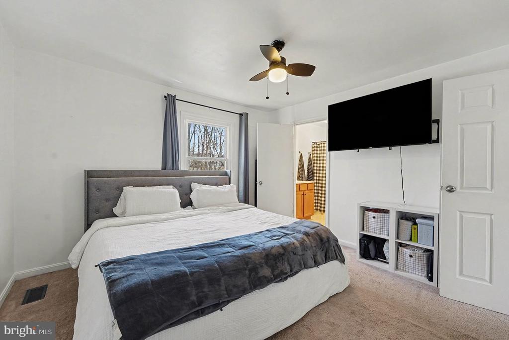 108 SEVEN PINES DR, LOCUST GROVE, Virginia 22508, 3 Bedrooms Bedrooms, ,2 BathroomsBathrooms,Residential,108 SEVEN PINES DR,VAOR2013694 MLS # VAOR2013694