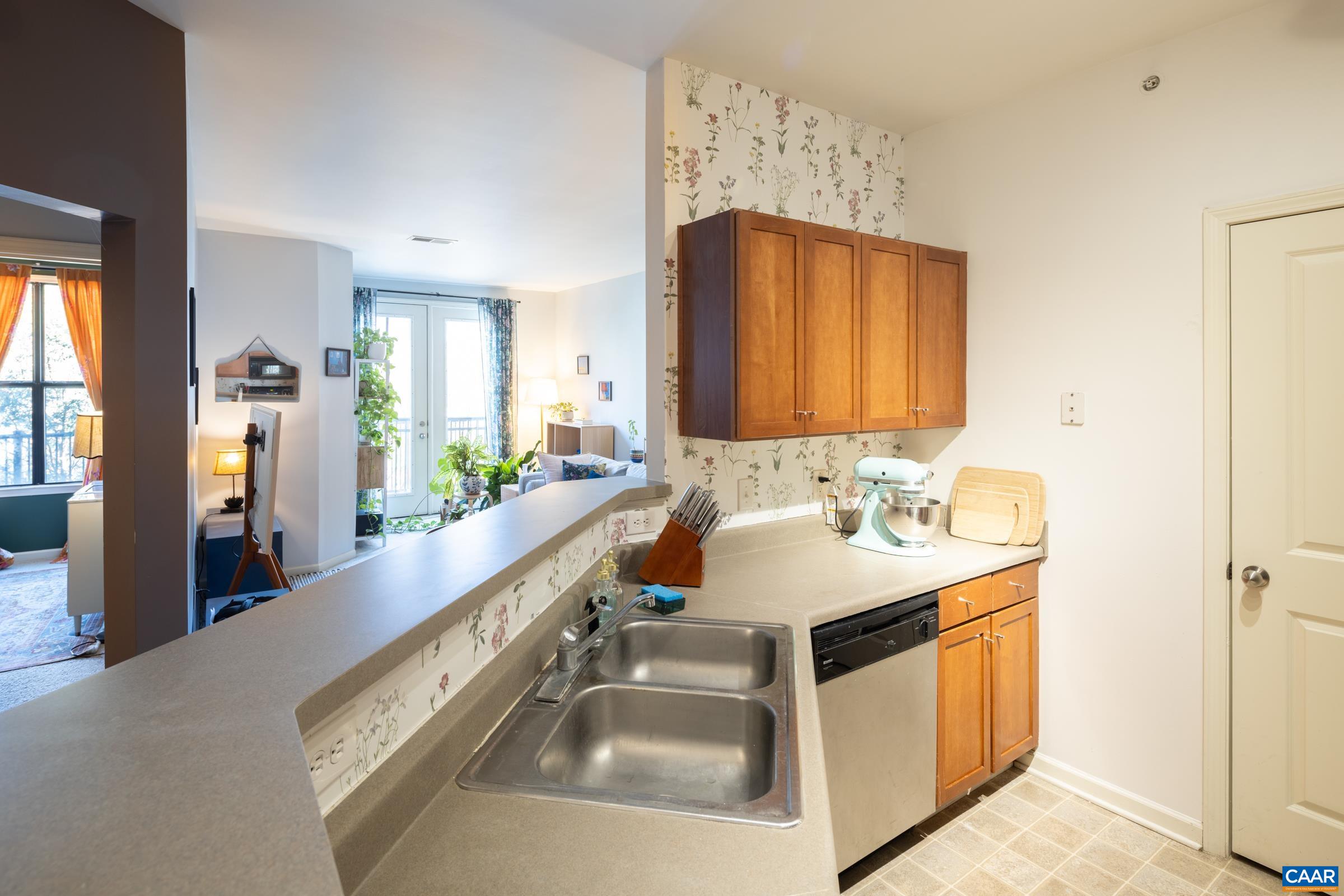 750 WALKER SQ, CHARLOTTESVILLE, Virginia 22903, 1 Bedroom Bedrooms, ,1 BathroomBathrooms,Residential,750 WALKER SQ,675031 MLS # 675031