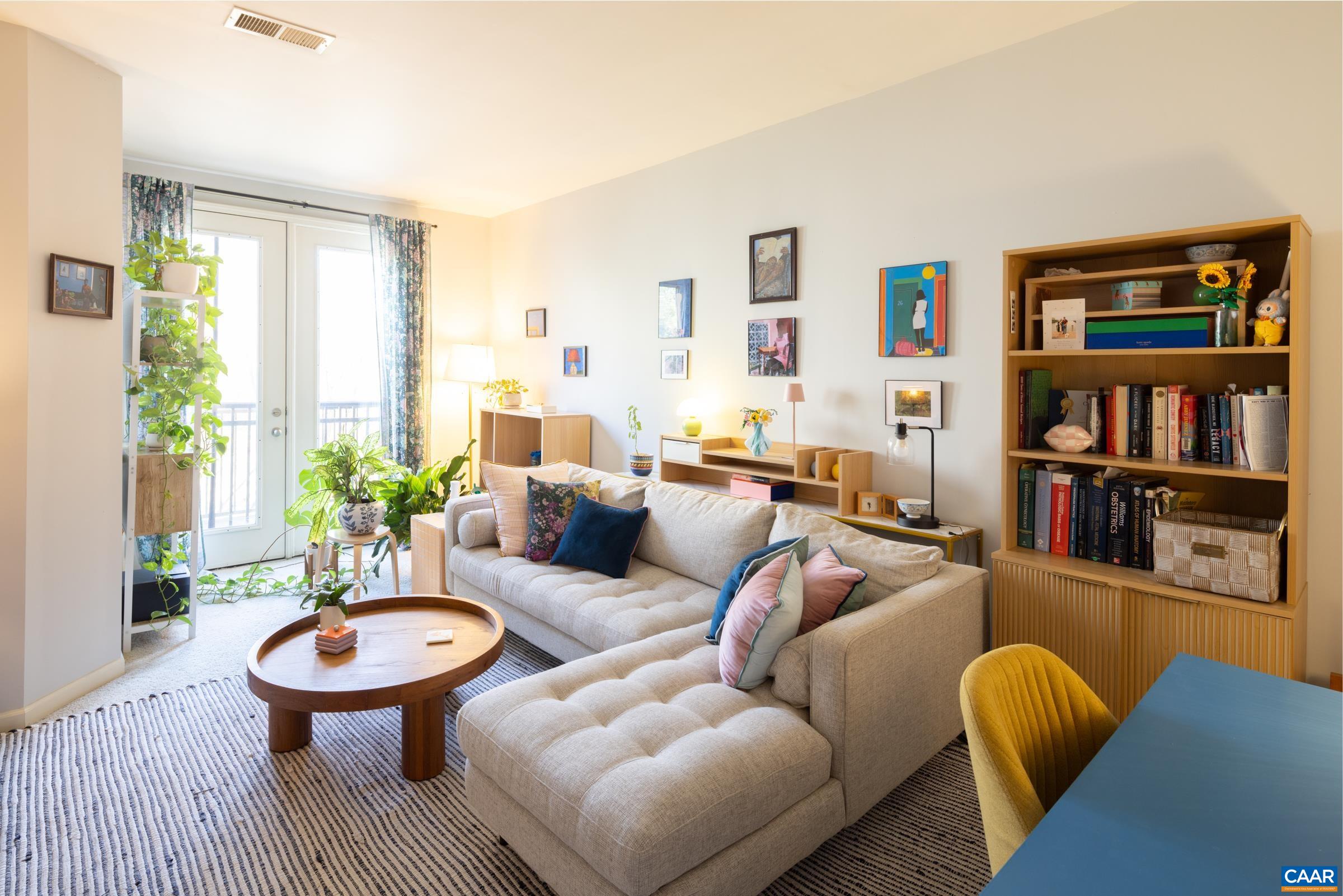 750 WALKER SQ, CHARLOTTESVILLE, Virginia 22903, 1 Bedroom Bedrooms, ,1 BathroomBathrooms,Residential,750 WALKER SQ,675031 MLS # 675031