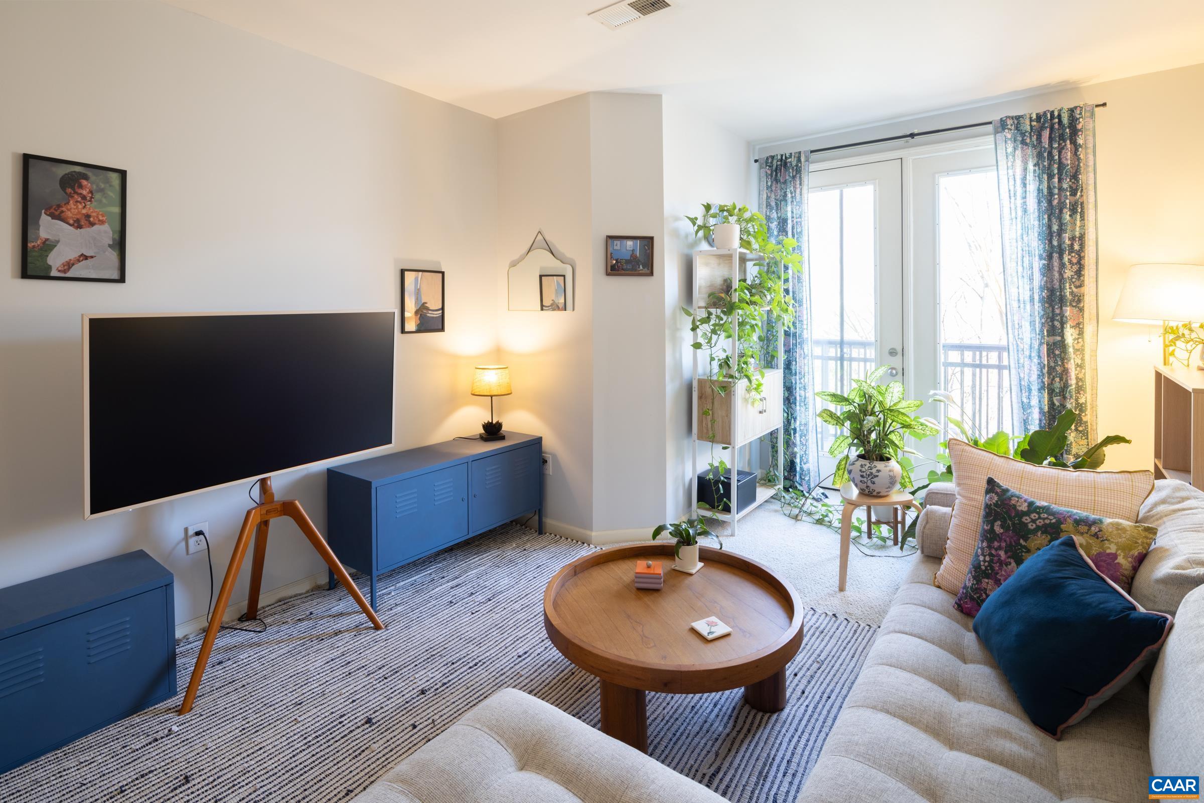 750 WALKER SQ, CHARLOTTESVILLE, Virginia 22903, 1 Bedroom Bedrooms, ,1 BathroomBathrooms,Residential,750 WALKER SQ,675031 MLS # 675031