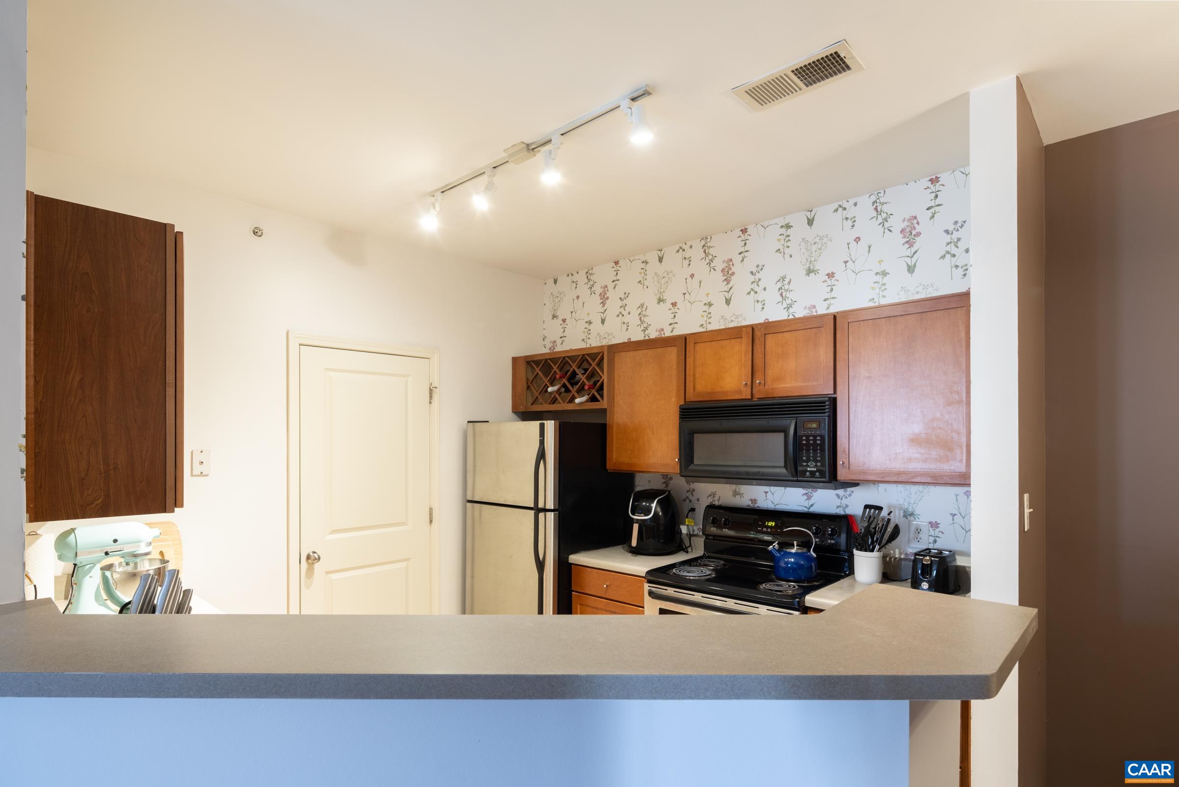 750 WALKER SQ, CHARLOTTESVILLE, Virginia 22903, 1 Bedroom Bedrooms, ,1 BathroomBathrooms,Residential,750 WALKER SQ,675031 MLS # 675031