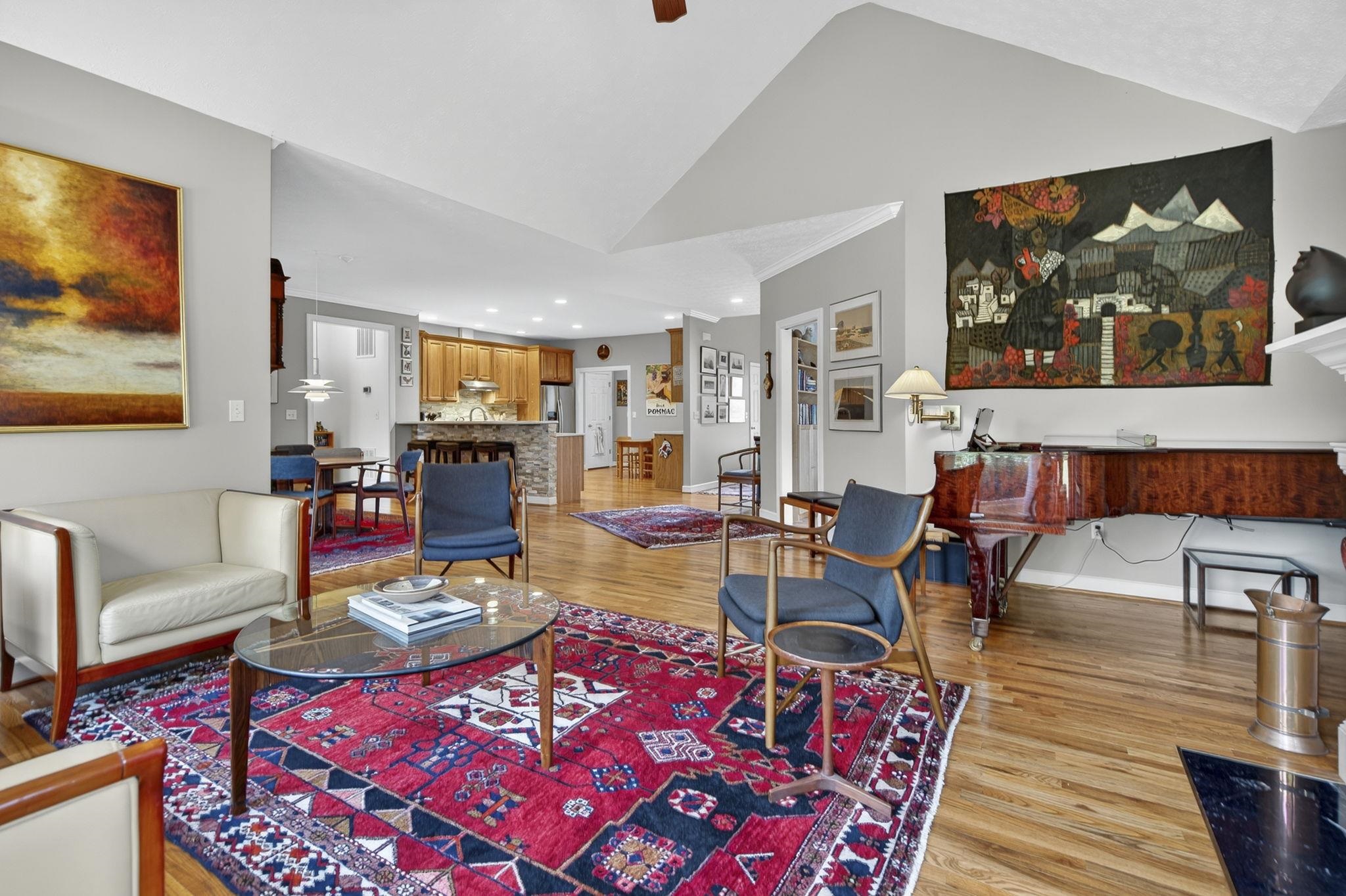 204 ROSE HILL CIR, STAUNTON, Virginia 24401, 3 Bedrooms Bedrooms, ,2 BathroomsBathrooms,Residential,204 ROSE HILL CIR,675041 MLS # 675041