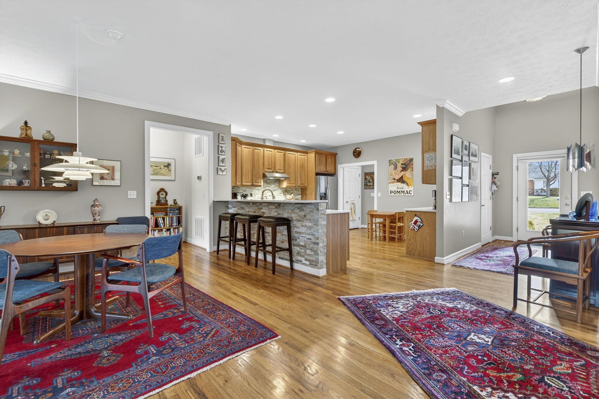 204 ROSE HILL CIR, STAUNTON, Virginia 24401, 3 Bedrooms Bedrooms, ,2 BathroomsBathrooms,Residential,204 ROSE HILL CIR,675041 MLS # 675041