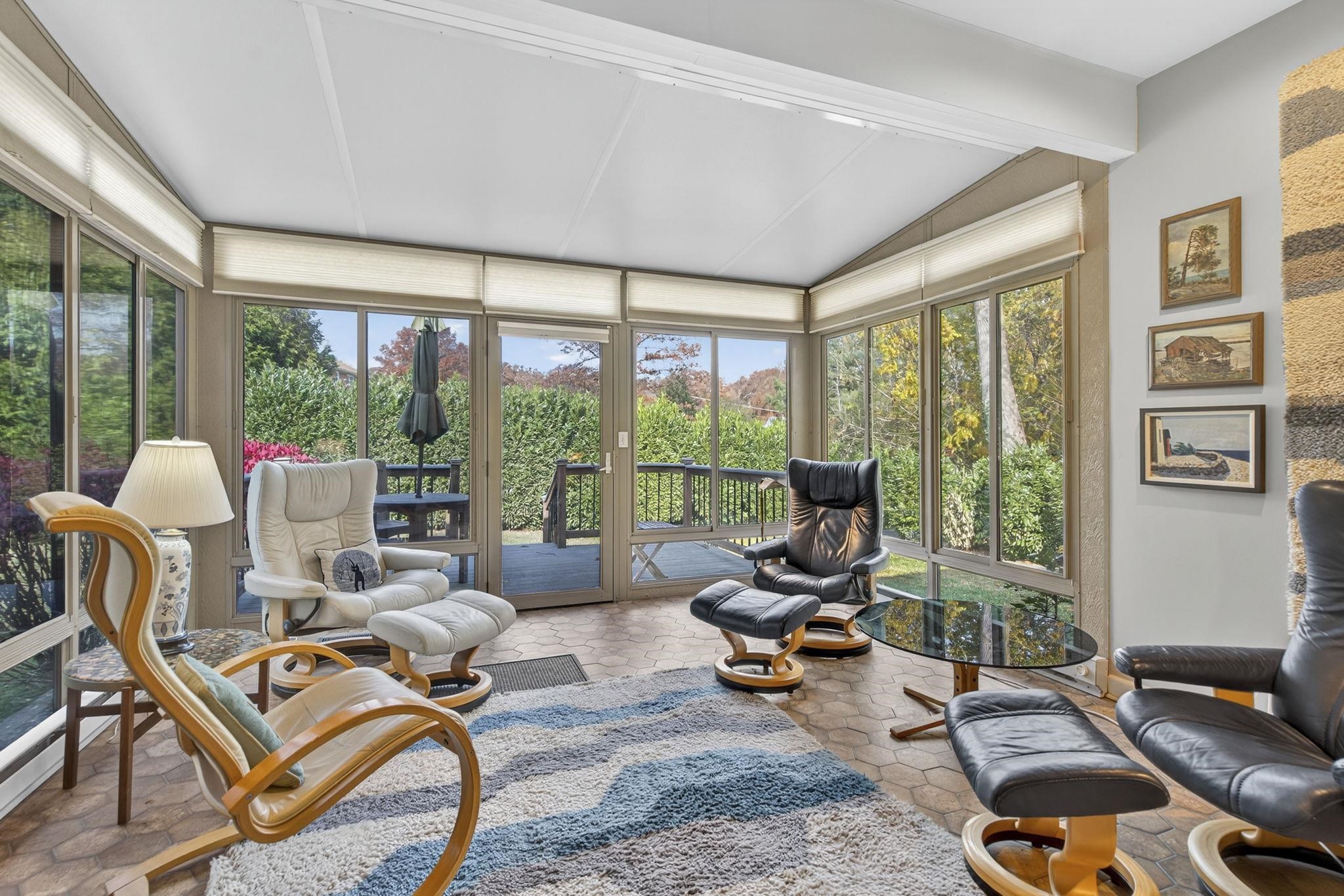 204 ROSE HILL CIR, STAUNTON, Virginia 24401, 3 Bedrooms Bedrooms, ,2 BathroomsBathrooms,Residential,204 ROSE HILL CIR,675041 MLS # 675041