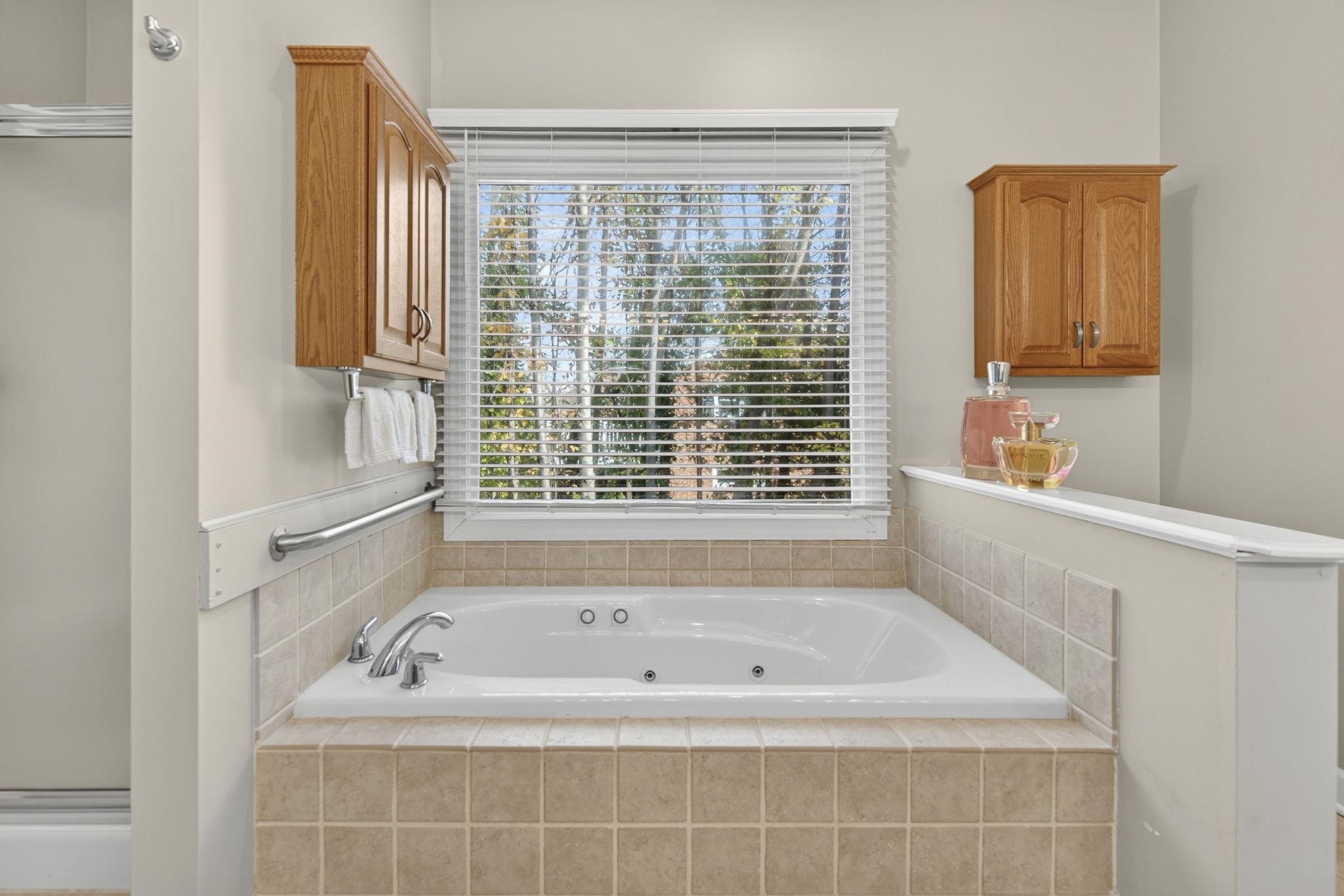 204 ROSE HILL CIR, STAUNTON, Virginia 24401, 3 Bedrooms Bedrooms, ,2 BathroomsBathrooms,Residential,204 ROSE HILL CIR,675041 MLS # 675041