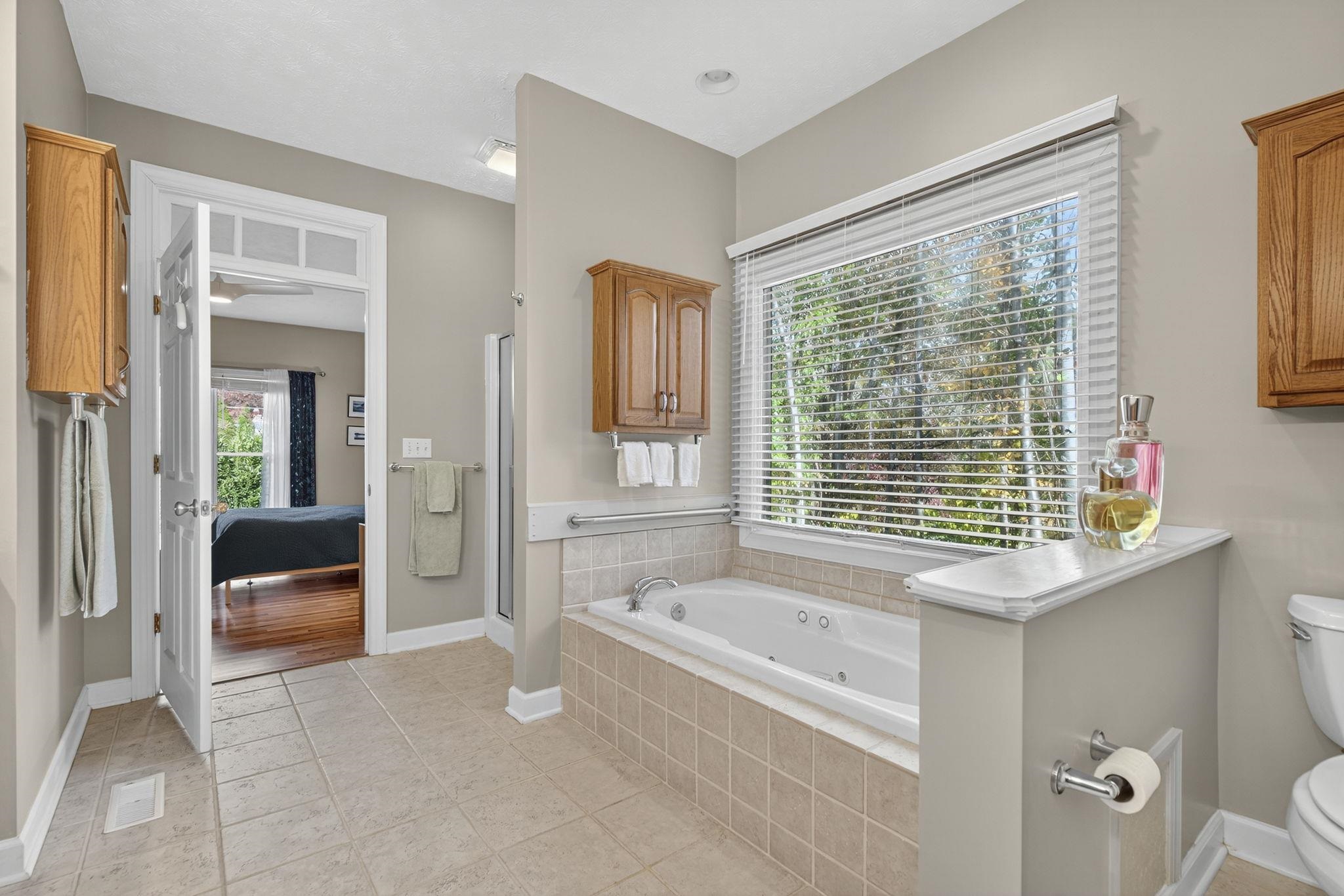 204 ROSE HILL CIR, STAUNTON, Virginia 24401, 3 Bedrooms Bedrooms, ,2 BathroomsBathrooms,Residential,204 ROSE HILL CIR,675041 MLS # 675041